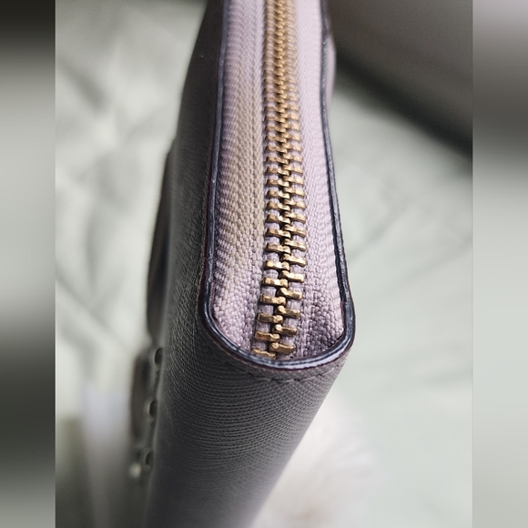 Like New Kate Spade Novelty 'Hop To It' Long Wallet - Picture 7 of 10